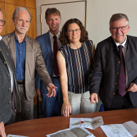 Informationsbesuch im MGGW (von links): Manfred Länder, Christoph Wünsch, Schulleiter Holger Saurenbach, Barbara Groß (Leitung Exzellenzzweig) und Volkmar Halbleib.