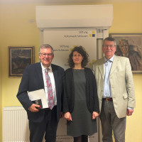 VolkmarIm Austausch mit der Geschäftsführerin Lisa Haberkorn und Stiftungsvorstand Paul Hansel.