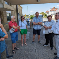 Auf verkehrspolitischer Sommertour unterwegs (vorne von links): Volkmar Halbleib, Eva-Maria Weimann und Jan Plobner.